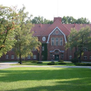 Bild: Aussenansicht Fachklinikum Brandenburg